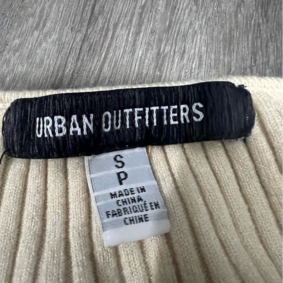 Urban outfitters long sleeve - Picture 3 of 3